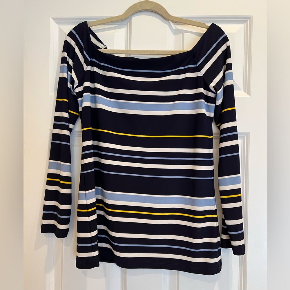 DKNY woman’s size medium off the shoulder top. New with out tags